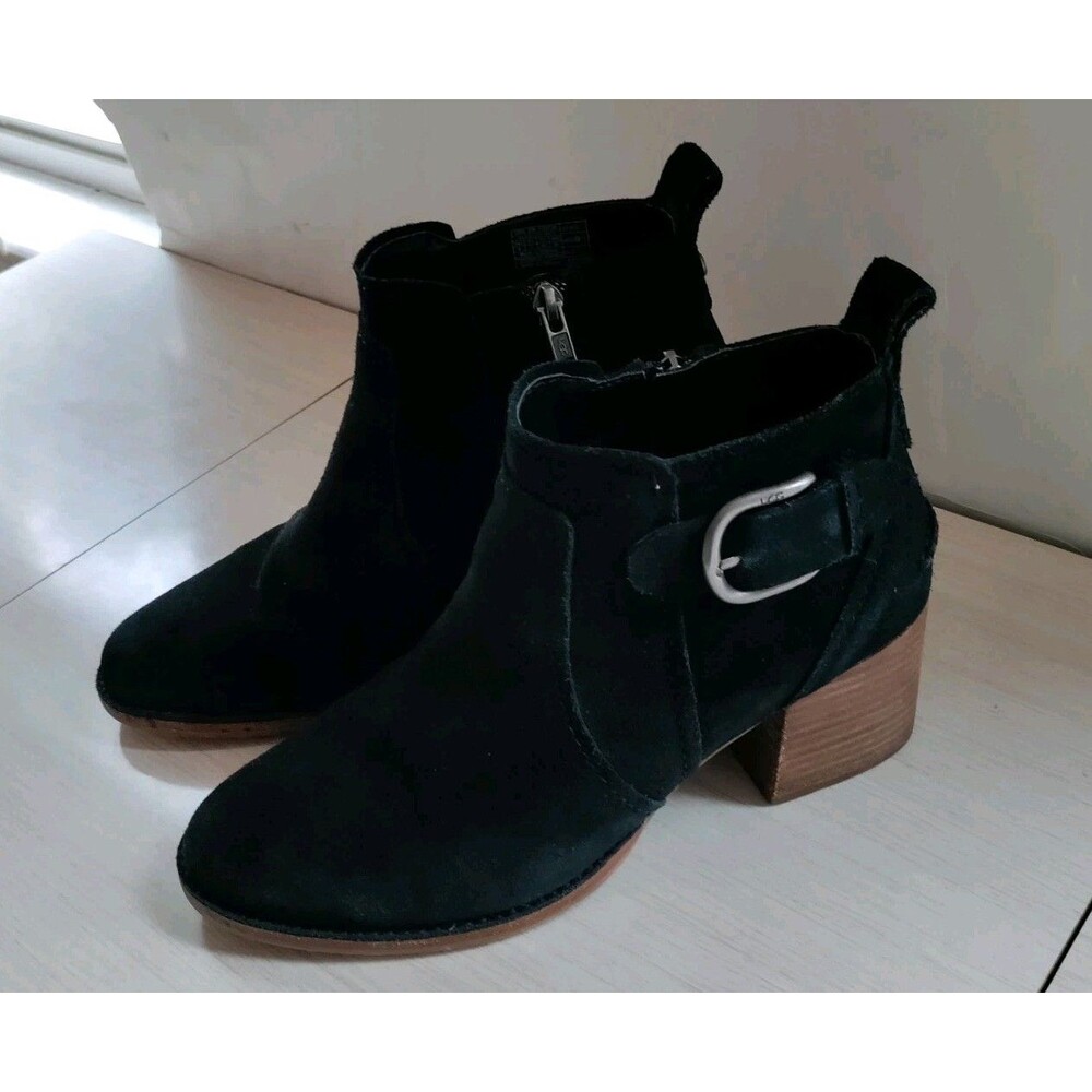 UGG Leahy Buckle Heeled Black Suede Ankle Boots Women's Size 9